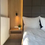 Sea 1 *