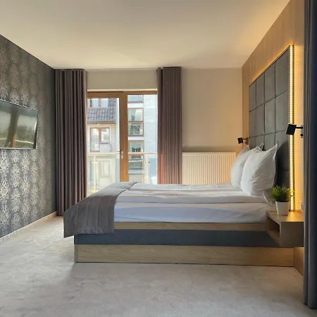 Sea 1 Проживание в семье Владыславово