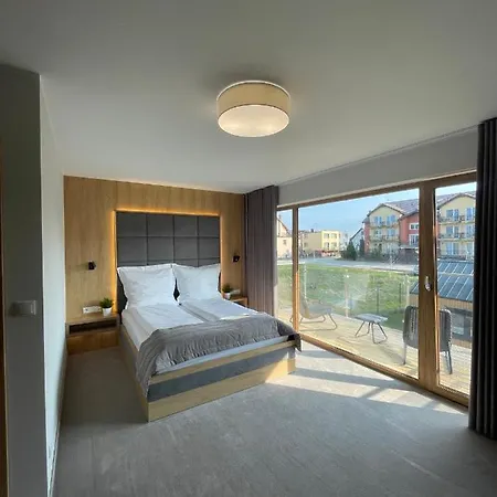 Проживание в семье Sea 1