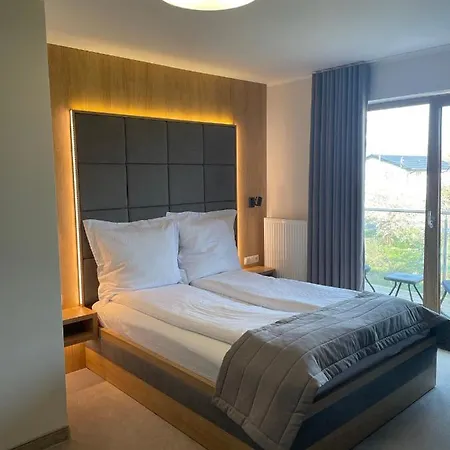 Sea 1 Проживание в семье Владыславово