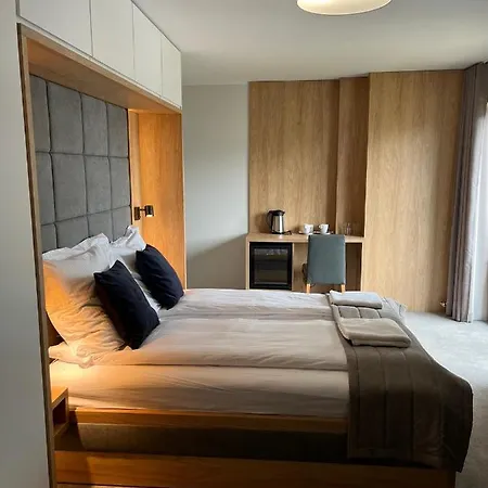 Sea 1 Проживание в семье Владыславово